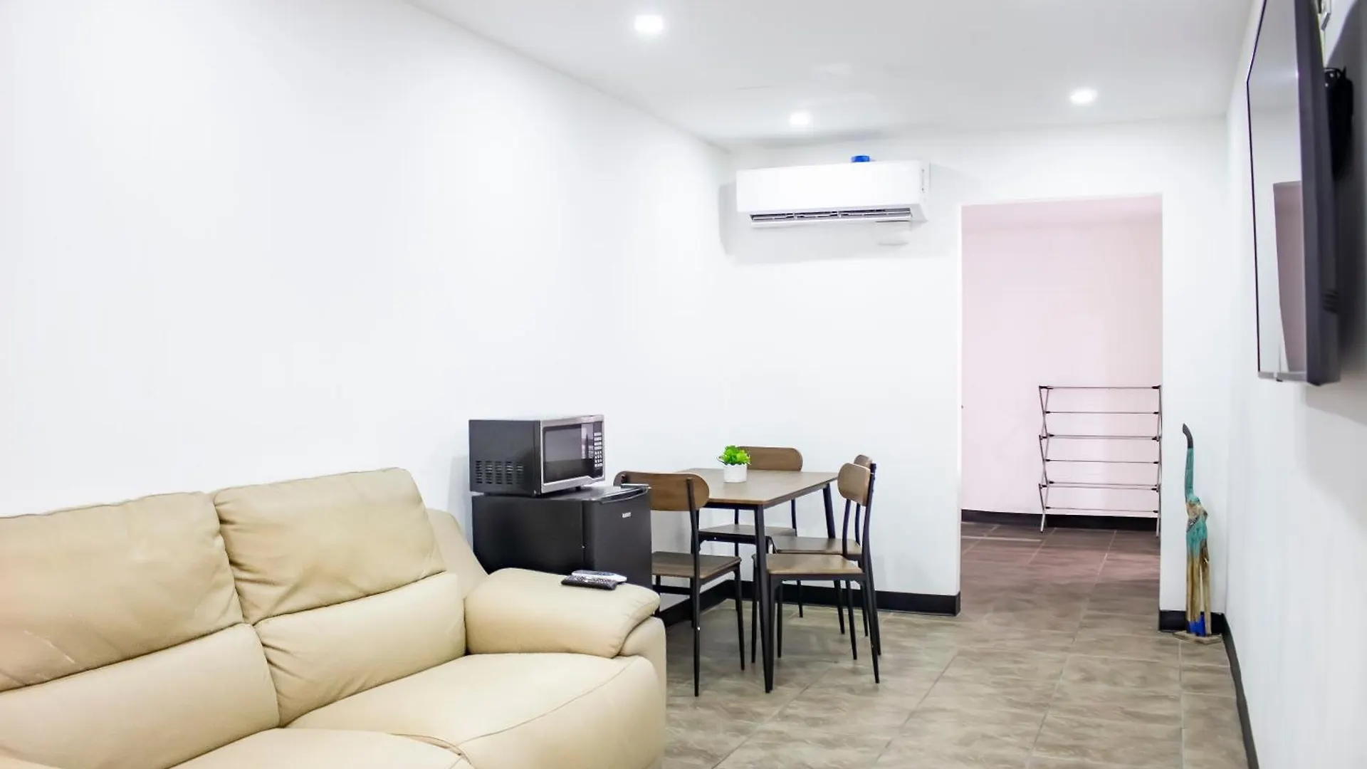 3050 Place San Juan Apartment